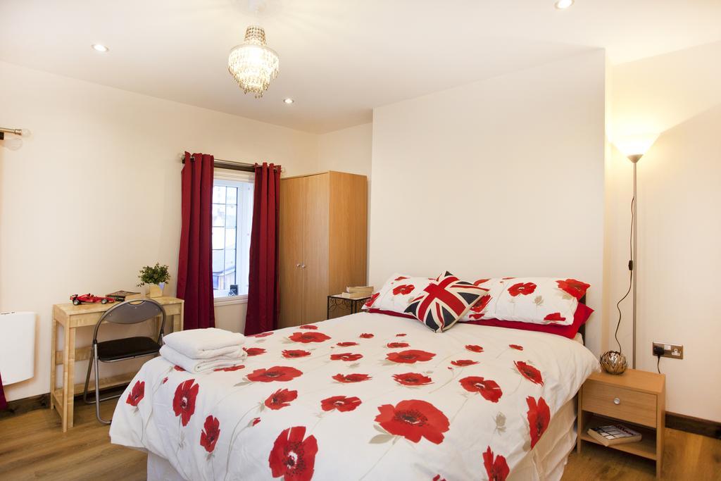 Victoria Centre Apartments In The Victoria Centre Shopping Centre - Nottingham City Centre - 24 Hour Access - Most Central Location, Kitchen - Sunday Check-Out 1Pm - Opposite Hilton By Restaurants & Shops - Outdoor Parking Cars Or Vans Five Pounds A Bilik gambar