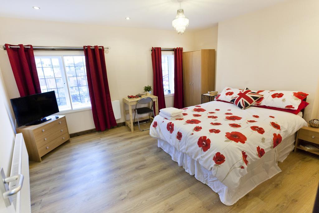 Victoria Centre Apartments In The Victoria Centre Shopping Centre - Nottingham City Centre - 24 Hour Access - Most Central Location, Kitchen - Sunday Check-Out 1Pm - Opposite Hilton By Restaurants & Shops - Outdoor Parking Cars Or Vans Five Pounds A Bilik gambar