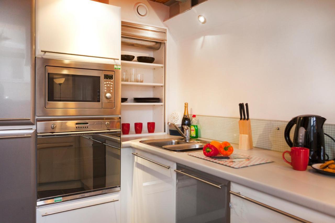 Victoria Centre Apartments In The Victoria Centre Shopping Centre - Nottingham City Centre - 24 Hour Access - Most Central Location, Kitchen - Sunday Check-Out 1Pm - Opposite Hilton By Restaurants & Shops - Outdoor Parking Cars Or Vans Five Pounds A Bilik gambar